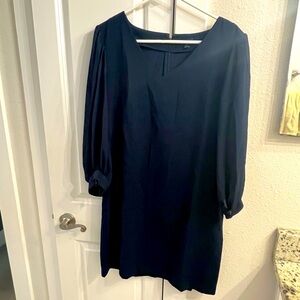 Ann Taylor dress size 12 EUC color is navy